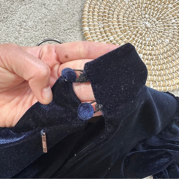 Misa Los Angles Dita Velvet Top Puffed Longsleeve Mock Neck Whimsigoth in Navy M - Picture 14 of 16